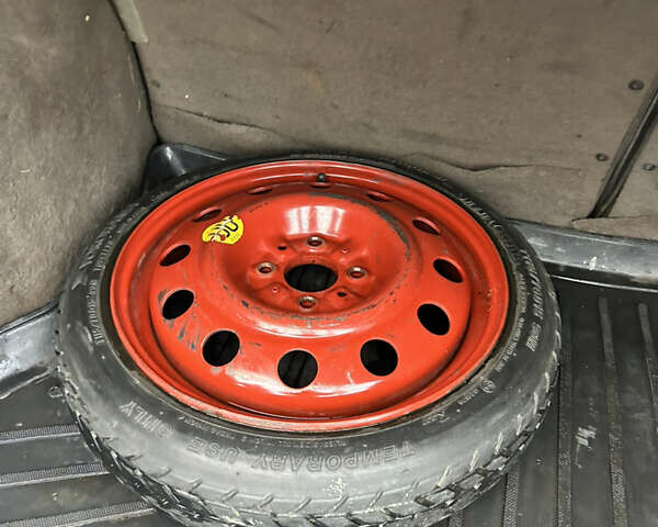 Красный ВАЗ Калина, объемом двигателя 1.6 л и пробегом 281 тыс. км за 2199 $, фото 7 на Automoto.ua