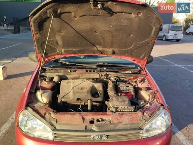 Красный ВАЗ Калина, объемом двигателя 1.6 л и пробегом 130 тыс. км за 2000 $, фото 10 на Automoto.ua