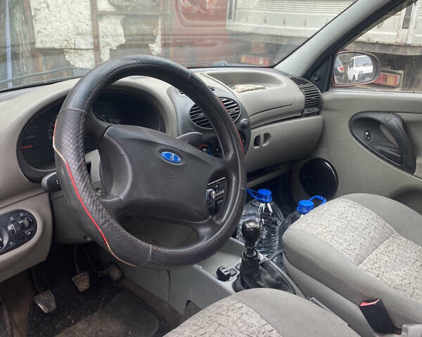 Красный ВАЗ Калина, объемом двигателя 1.6 л и пробегом 150 тыс. км за 1600 $, фото 8 на Automoto.ua