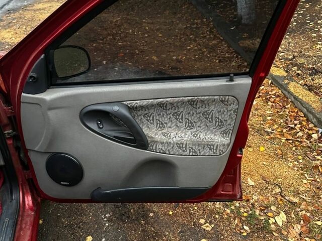 Красный ВАЗ Калина, объемом двигателя 1.6 л и пробегом 150 тыс. км за 2200 $, фото 15 на Automoto.ua