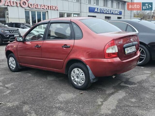 Красный ВАЗ Калина, объемом двигателя 1.6 л и пробегом 180 тыс. км за 2250 $, фото 3 на Automoto.ua