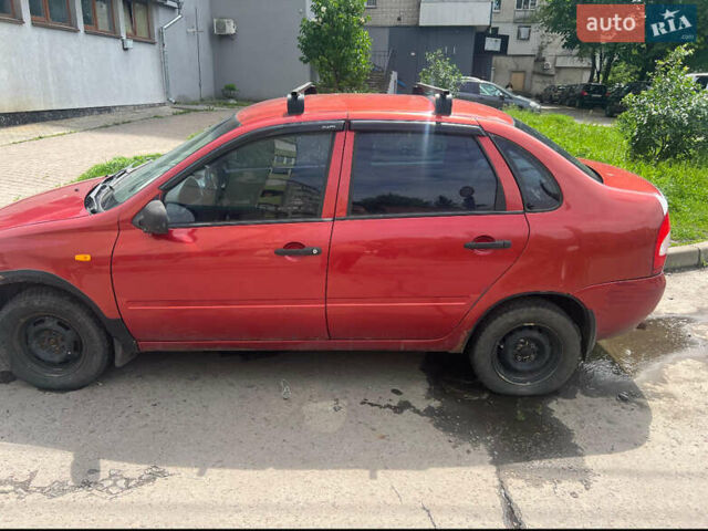 Красный ВАЗ Калина, объемом двигателя 1.6 л и пробегом 300 тыс. км за 1100 $, фото 1 на Automoto.ua