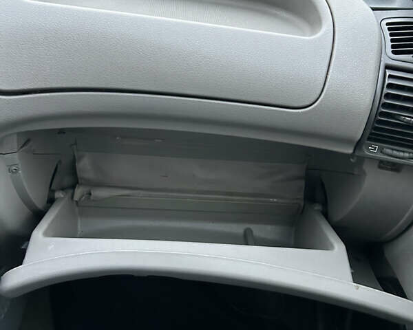 Красный ВАЗ Калина, объемом двигателя 1.6 л и пробегом 281 тыс. км за 2199 $, фото 18 на Automoto.ua