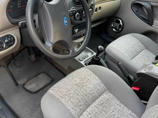 Червоний ВАЗ Калина, об'ємом двигуна 1.6 л та пробігом 180 тис. км за 2650 $, фото 10 на Automoto.ua