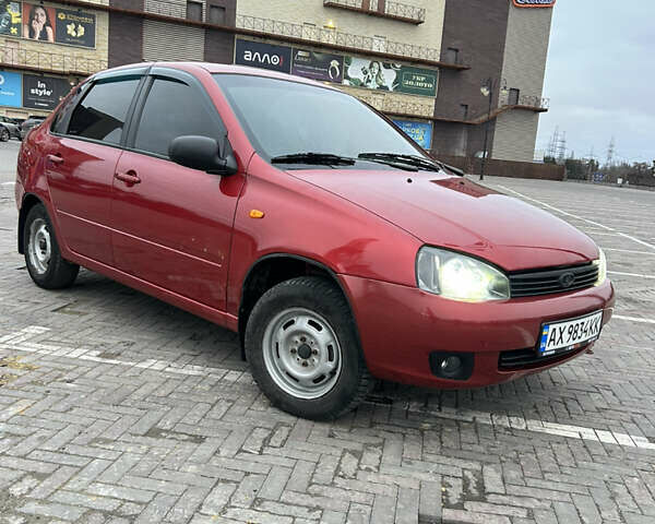 Красный ВАЗ Калина, объемом двигателя 1.6 л и пробегом 281 тыс. км за 2199 $, фото 3 на Automoto.ua