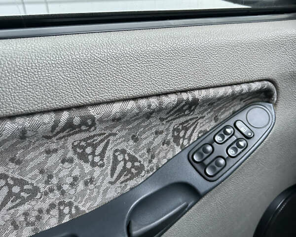 Красный ВАЗ Калина, объемом двигателя 1.6 л и пробегом 281 тыс. км за 2199 $, фото 16 на Automoto.ua