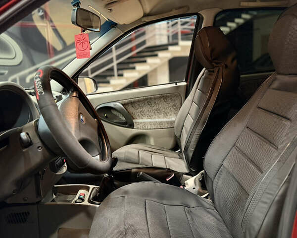 Красный ВАЗ Калина, объемом двигателя 1.6 л и пробегом 236 тыс. км за 1900 $, фото 7 на Automoto.ua