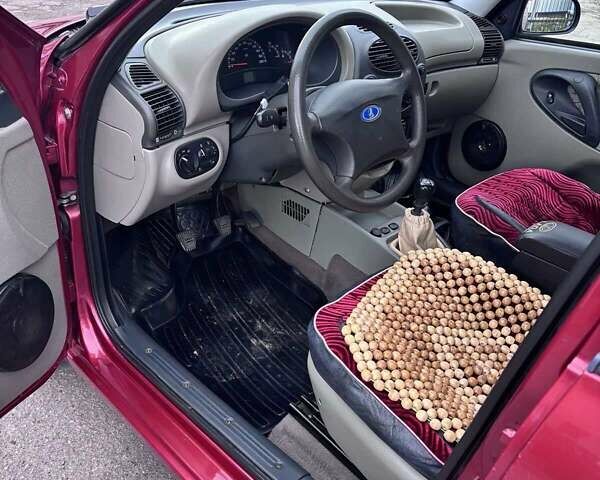 ВАЗ Калина 2006 в Звенигородка на Automoto.ua Красный ВАЗ Калина, объемом двигателя 1.6 л и пробегом 74 тыс. км за 3000 $, фото 12 на Automoto.ua