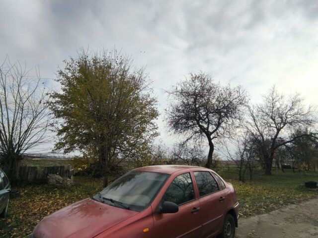 Красный ВАЗ Калина, объемом двигателя 1.6 л и пробегом 130 тыс. км за 1000 $, фото 3 на Automoto.ua