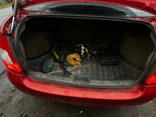 Красный ВАЗ Калина, объемом двигателя 1.6 л и пробегом 150 тыс. км за 2200 $, фото 17 на Automoto.ua