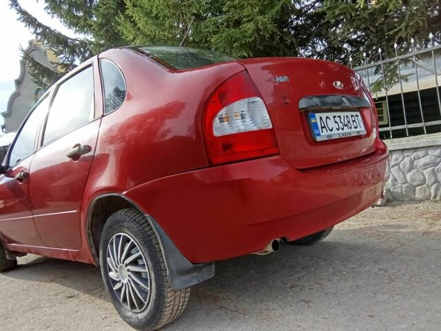 Красный ВАЗ Калина, объемом двигателя 1.5 л и пробегом 135 тыс. км за 1650 $, фото 4 на Automoto.ua