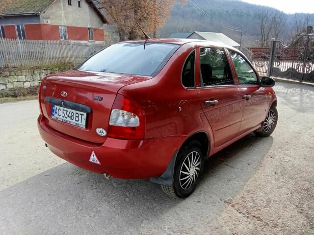 Красный ВАЗ Калина, объемом двигателя 1.5 л и пробегом 135 тыс. км за 1650 $, фото 1 на Automoto.ua