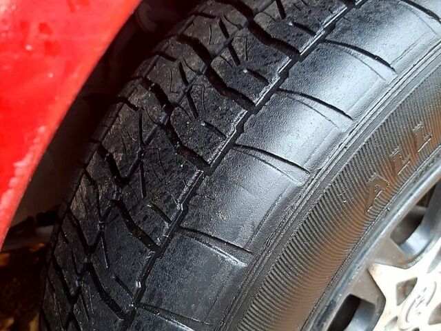 Красный ВАЗ Калина, объемом двигателя 1.6 л и пробегом 124 тыс. км за 2800 $, фото 10 на Automoto.ua