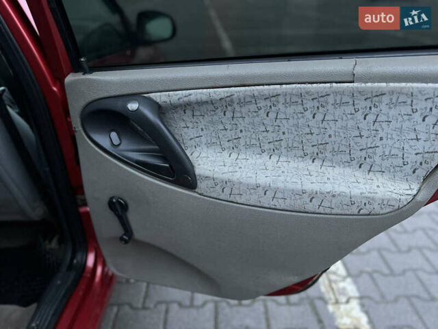 Красный ВАЗ Калина, объемом двигателя 1.6 л и пробегом 208 тыс. км за 1850 $, фото 20 на Automoto.ua