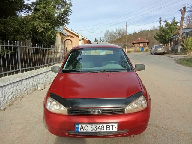 Красный ВАЗ Калина, объемом двигателя 1.5 л и пробегом 135 тыс. км за 1650 $, фото 2 на Automoto.ua