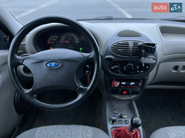 Красный ВАЗ Калина, объемом двигателя 1.6 л и пробегом 208 тыс. км за 1850 $, фото 24 на Automoto.ua