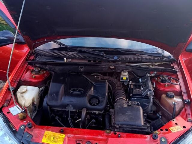 Червоний ВАЗ Kalina, об'ємом двигуна 1.6 л та пробігом 0 тис. км за 3200 $, фото 11 на Automoto.ua