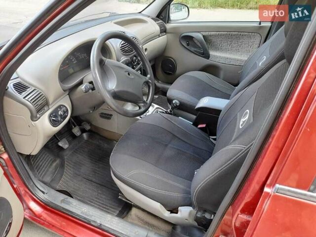 Красный ВАЗ Калина, объемом двигателя 1.6 л и пробегом 87 тыс. км за 2700 $, фото 3 на Automoto.ua