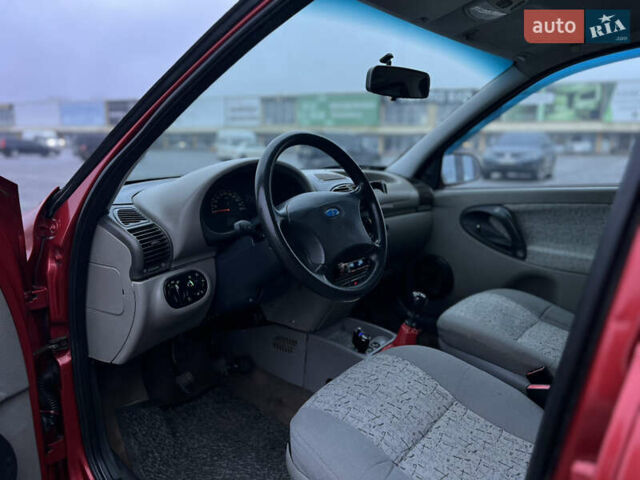 Красный ВАЗ Калина, объемом двигателя 1.6 л и пробегом 208 тыс. км за 1850 $, фото 16 на Automoto.ua