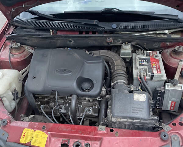 Червоний ВАЗ Калина, об'ємом двигуна 1.6 л та пробігом 175 тис. км за 2800 $, фото 9 на Automoto.ua