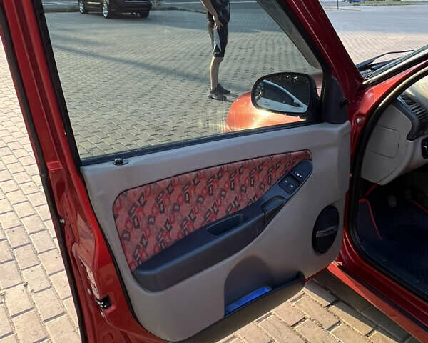 Красный ВАЗ Калина, объемом двигателя 1.39 л и пробегом 217 тыс. км за 2200 $, фото 15 на Automoto.ua