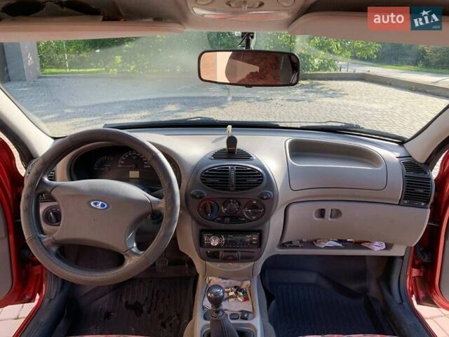 Червоний ВАЗ Калина, об'ємом двигуна 1.4 л та пробігом 145 тис. км за 2850 $, фото 10 на Automoto.ua