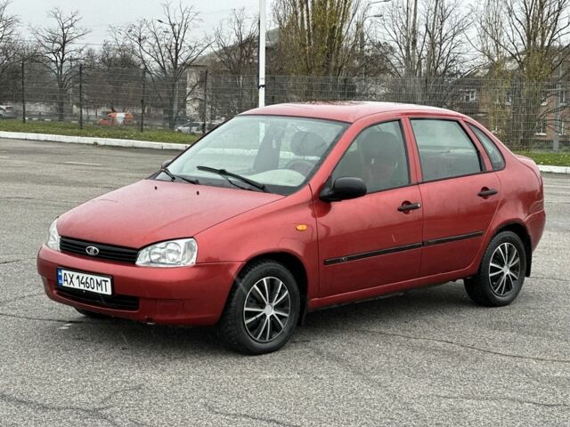 Красный ВАЗ Калина, объемом двигателя 1.6 л и пробегом 200 тыс. км за 1950 $, фото 1 на Automoto.ua