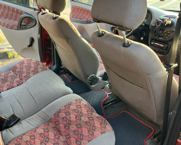 Красный ВАЗ Калина, объемом двигателя 1.39 л и пробегом 217 тыс. км за 2200 $, фото 20 на Automoto.ua