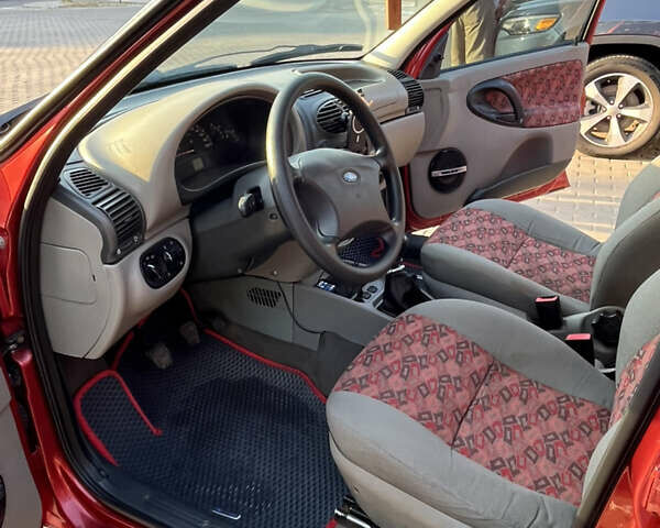 Красный ВАЗ Калина, объемом двигателя 1.39 л и пробегом 217 тыс. км за 2200 $, фото 17 на Automoto.ua