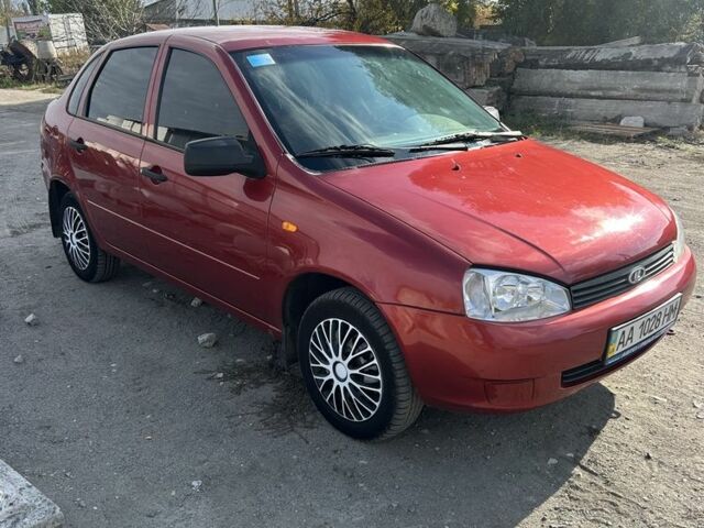 Красный ВАЗ Калина, объемом двигателя 1.4 л и пробегом 60 тыс. км за 1650 $, фото 2 на Automoto.ua