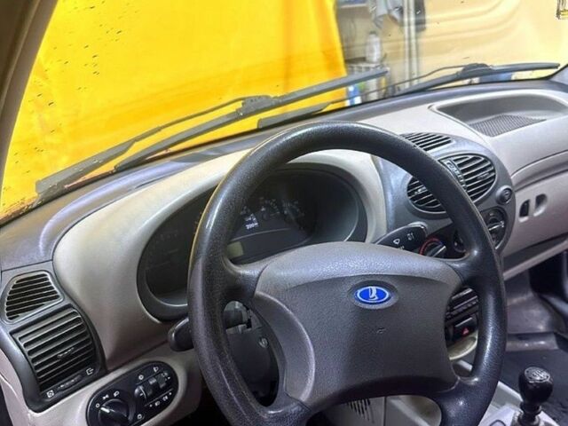 Червоний ВАЗ Калина, об'ємом двигуна 1 л та пробігом 150 тис. км за 1500 $, фото 1 на Automoto.ua