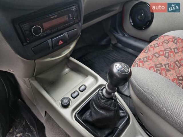 Красный ВАЗ Калина, объемом двигателя 1.4 л и пробегом 109 тыс. км за 3499 $, фото 21 на Automoto.ua