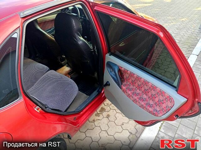 Красный ВАЗ Kalina, объемом двигателя 1.4 л и пробегом 117 тыс. км за 2800 $, фото 4 на Automoto.ua