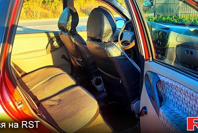 Красный ВАЗ Kalina, объемом двигателя 1.6 л и пробегом 171 тыс. км за 2500 $, фото 4 на Automoto.ua