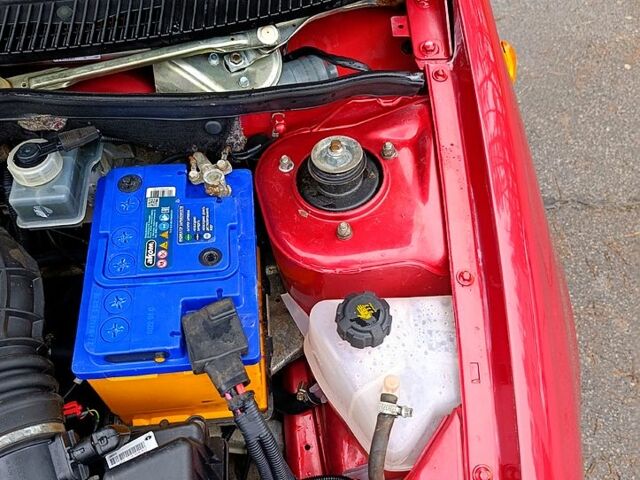 Красный ВАЗ Kalina, объемом двигателя 1.6 л и пробегом 105 тыс. км за 3100 $, фото 9 на Automoto.ua