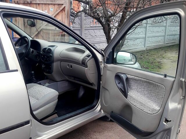 ВАЗ Kalina, объемом двигателя 1.6 л и пробегом 95 тыс. км за 2999 $, фото 3 на Automoto.ua