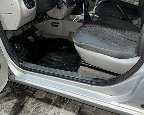 ВАЗ Калина, объемом двигателя 1.6 л и пробегом 156 тыс. км за 1900 $, фото 28 на Automoto.ua