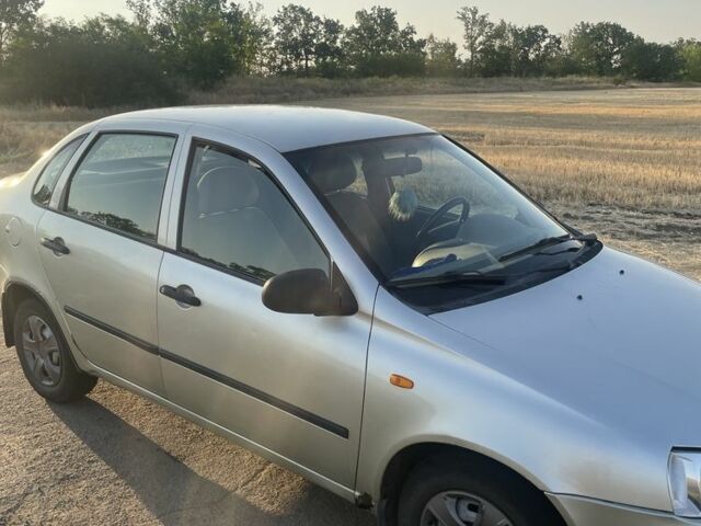 Желтый ВАЗ Калина, объемом двигателя 1.6 л и пробегом 214 тыс. км за 1400 $, фото 1 на Automoto.ua