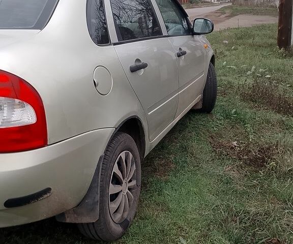 Жовтий ВАЗ Калина, об'ємом двигуна 1.6 л та пробігом 140 тис. км за 1800 $, фото 4 на Automoto.ua