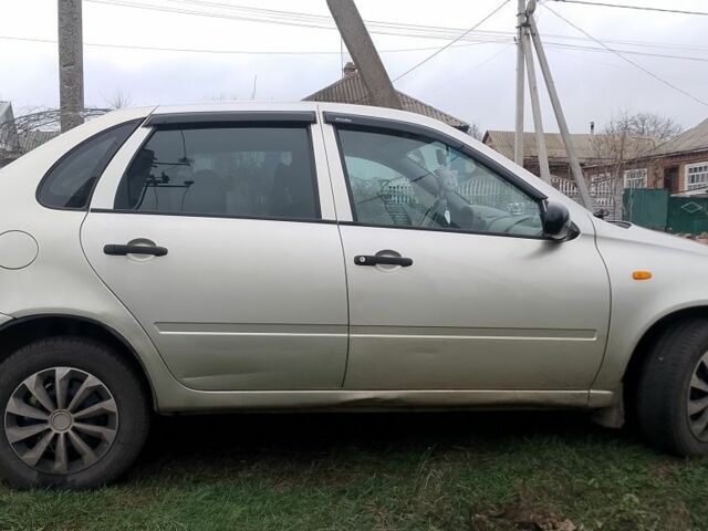 Жовтий ВАЗ Калина, об'ємом двигуна 1.6 л та пробігом 140 тис. км за 1800 $, фото 5 на Automoto.ua