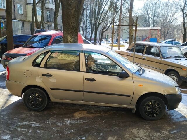 Серый ВАЗ Калина, объемом двигателя 1.6 л и пробегом 130 тыс. км за 1557 $, фото 5 на Automoto.ua