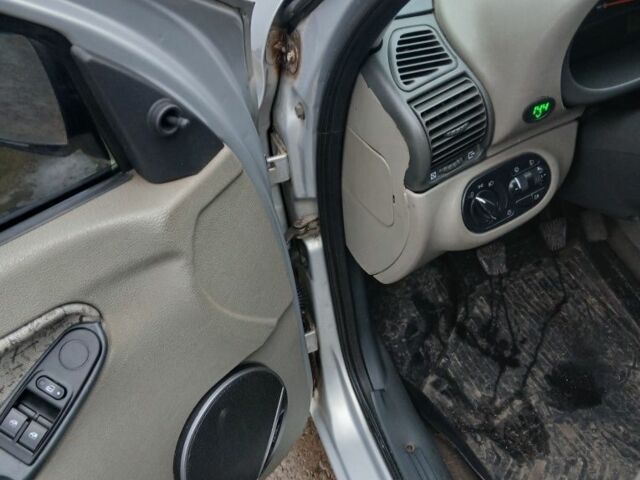 Серый ВАЗ Калина, объемом двигателя 1.6 л и пробегом 2 тыс. км за 2100 $, фото 4 на Automoto.ua