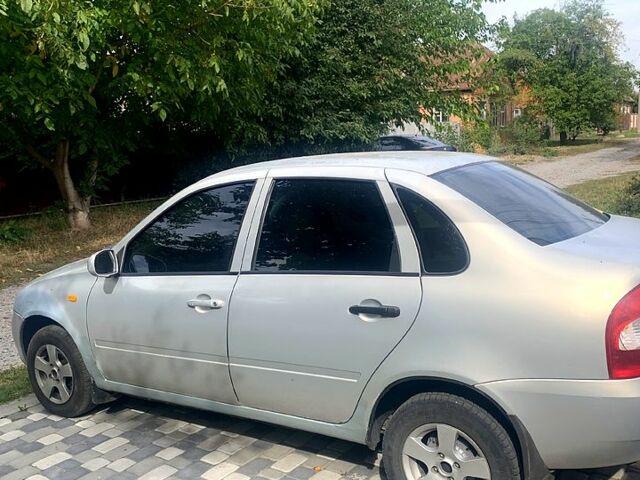 Серый ВАЗ Kalina, объемом двигателя 1.6 л и пробегом 0 тыс. км за 1250 $, фото 3 на Automoto.ua