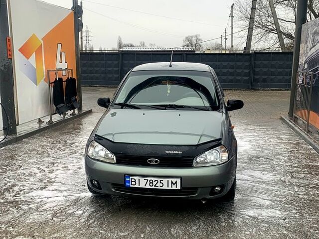 Серый ВАЗ Kalina, объемом двигателя 1.6 л и пробегом 280 тыс. км за 2600 $, фото 1 на Automoto.ua