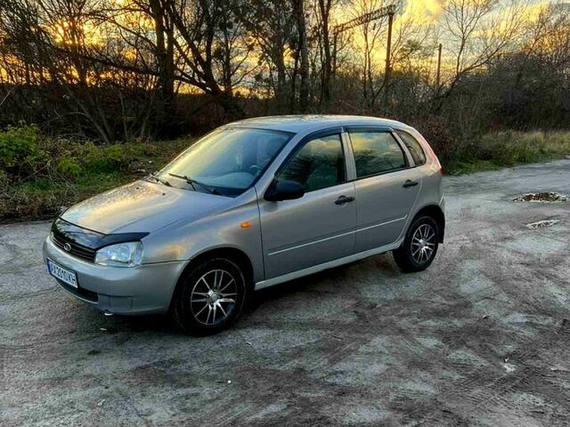 Серый ВАЗ Kalina, объемом двигателя 1.6 л и пробегом 165 тыс. км за 1750 $, фото 1 на Automoto.ua