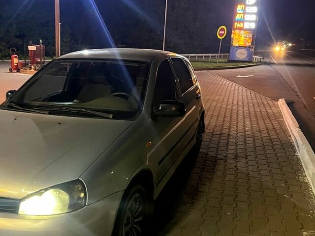 Сірий ВАЗ Kalina, об'ємом двигуна 1.6 л та пробігом 290 тис. км за 1700 $, фото 6 на Automoto.ua