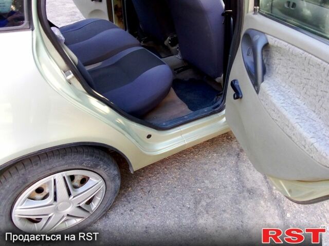 Серый ВАЗ Kalina, объемом двигателя 1.6 л и пробегом 255 тыс. км за 2500 $, фото 2 на Automoto.ua