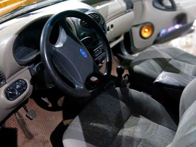 Сірий ВАЗ Kalina, об'ємом двигуна 1.6 л та пробігом 124 тис. км за 1900 $, фото 8 на Automoto.ua