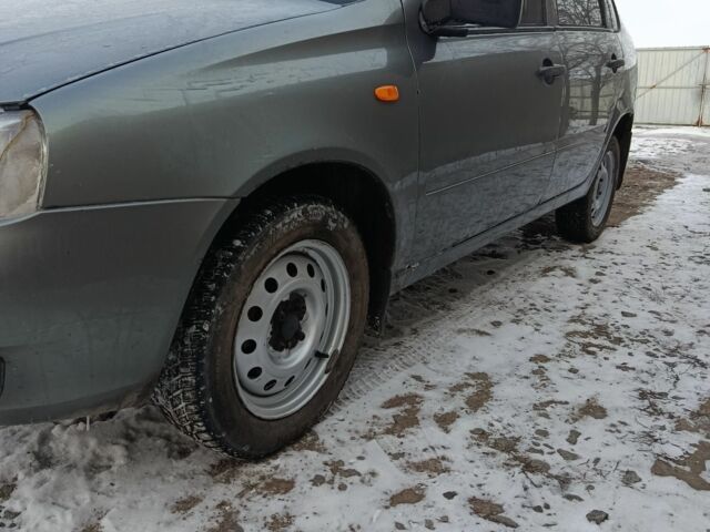 Серый ВАЗ Калина, объемом двигателя 1 л и пробегом 180 тыс. км за 2000 $, фото 1 на Automoto.ua