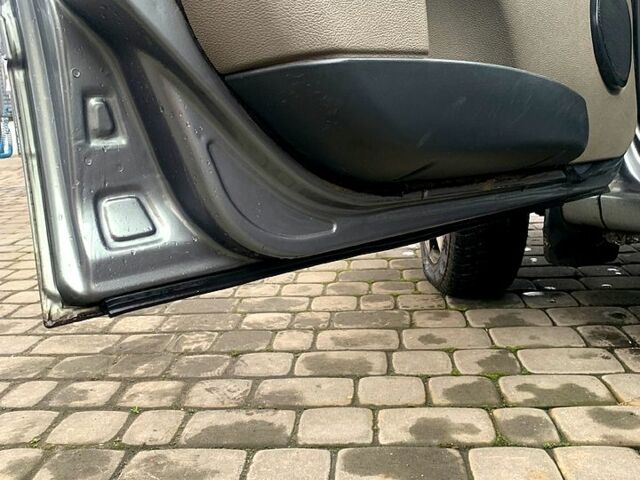 Серый ВАЗ Kalina, объемом двигателя 1.6 л и пробегом 280 тыс. км за 2600 $, фото 9 на Automoto.ua